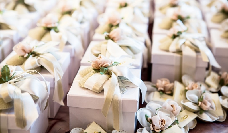 Top 10 Wedding Favors in 2018